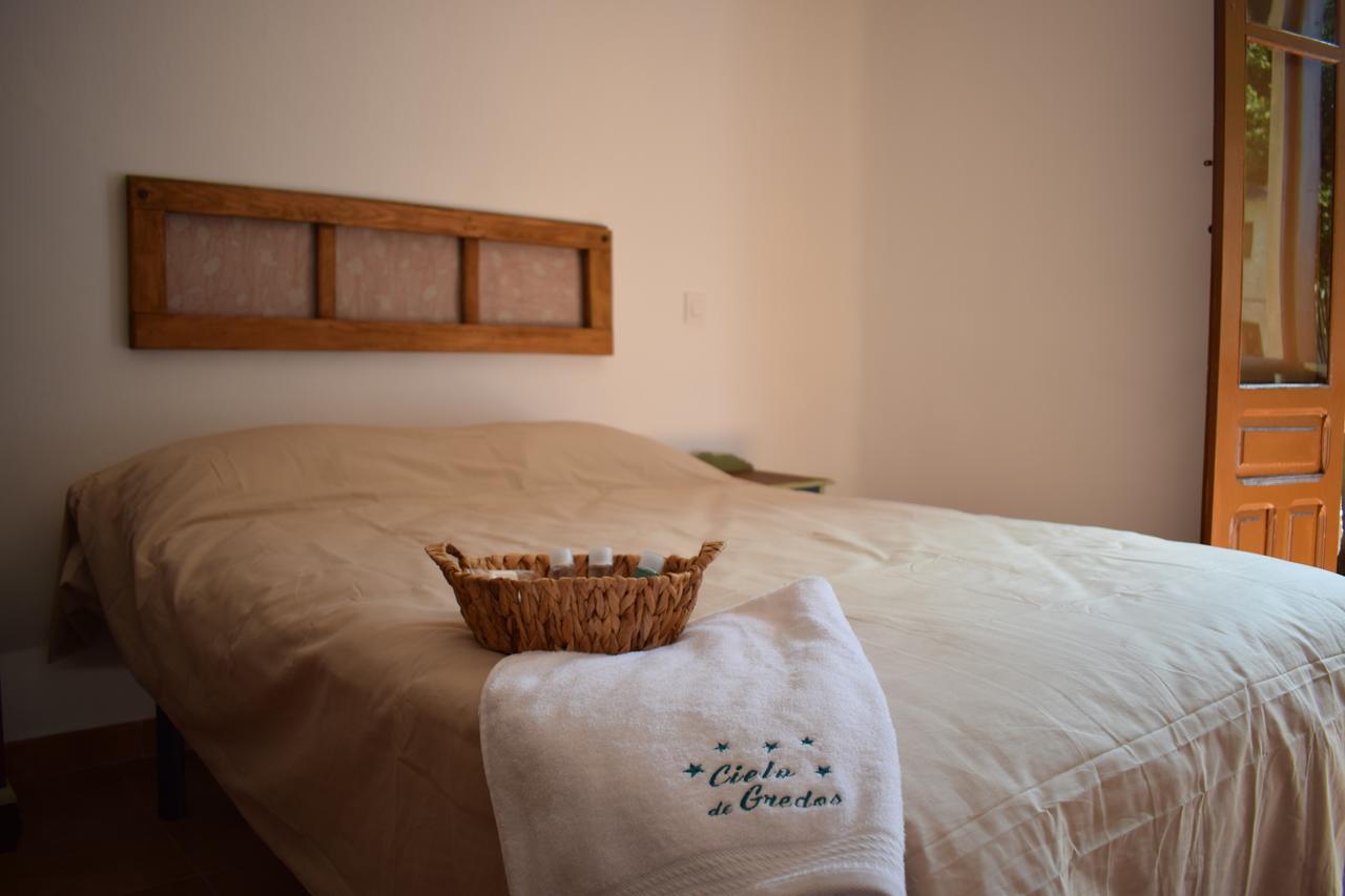 Hostal Cielo De Gredos กิซานโด ภายนอก รูปภาพ